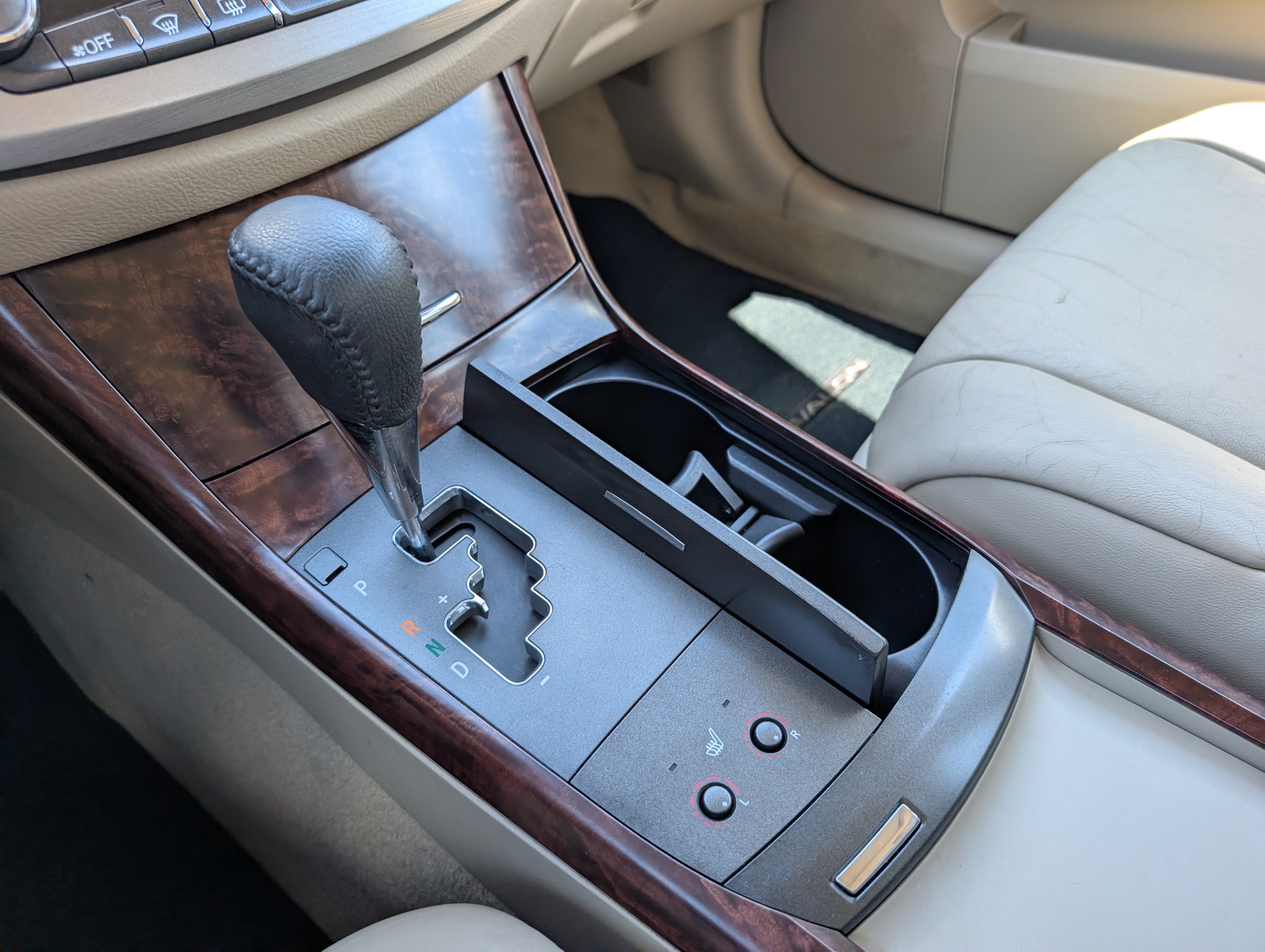 Used 2011 Toyota Avalon FWD image 20