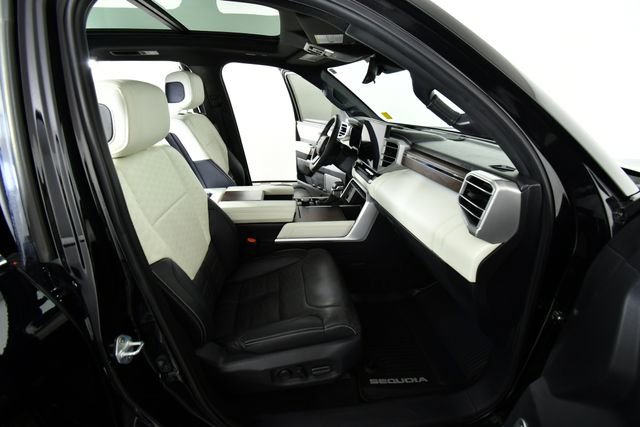 Used 2023 Toyota Sequoia Capstone image 22