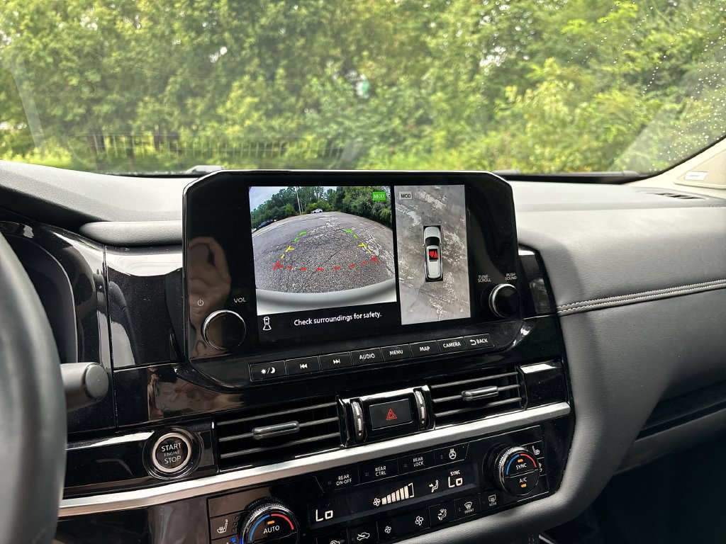 Certified 2024 Nissan Pathfinder Platinum AWD/4WD image 33