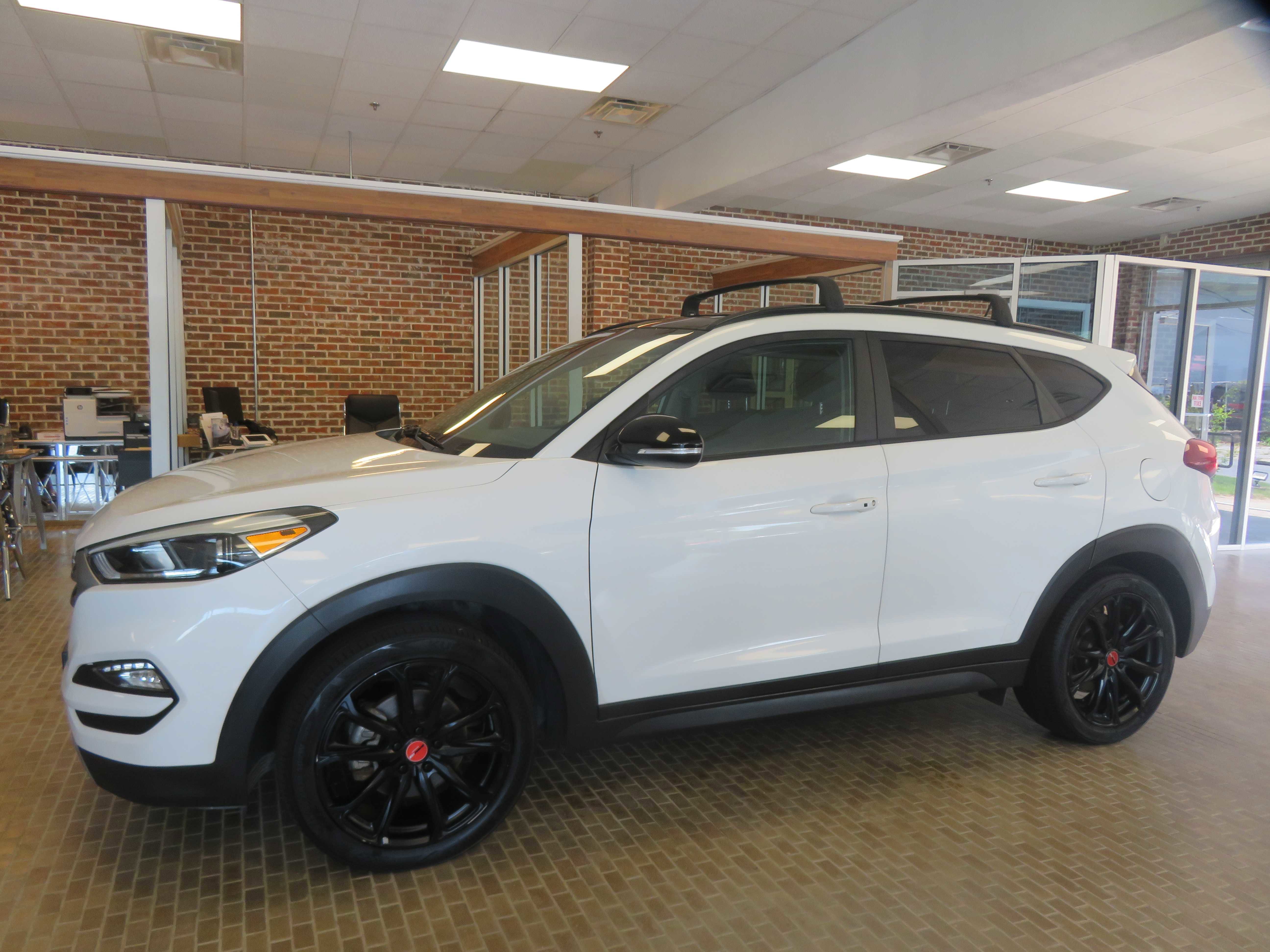 Used 2017 Hyundai Tucson Night AWD/4WD image 71