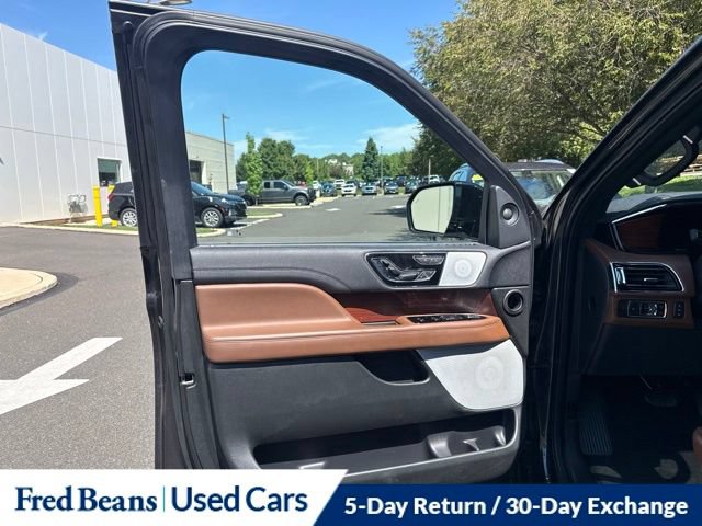 Used 2023 Lincoln Navigator L Reserve AWD/4WD image 11