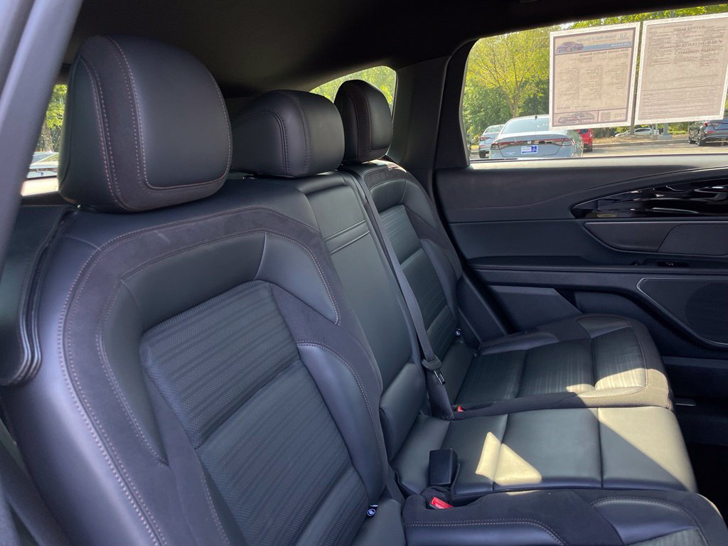 Used 2024 Lincoln Nautilus Reserve w/ Jet Appearance Package (87T) AWD/4WD image 33