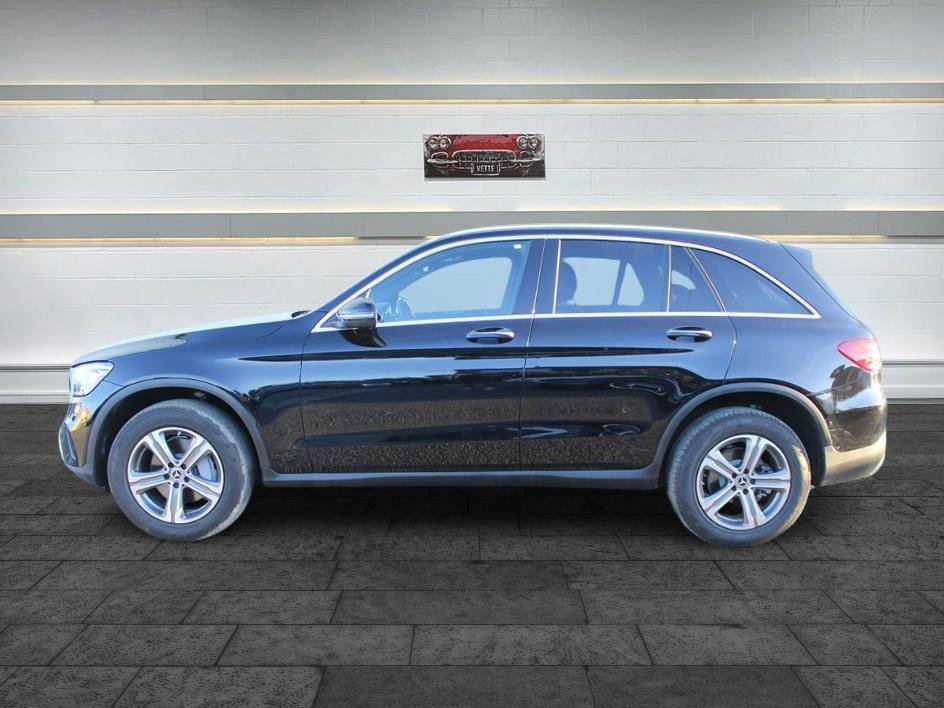 Used 2020 Mercedes-Benz GLC 300 w/ Premium Package image 4
