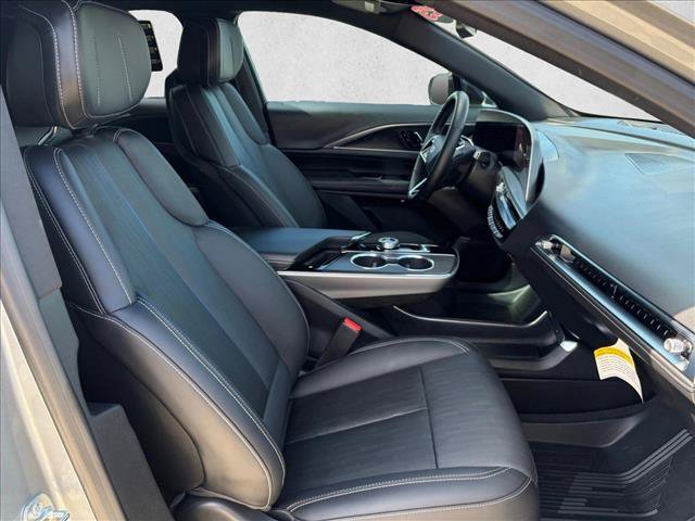 Used 2025 Cadillac Lyriq Sport w/ LPO, Floor Liner Package AWD/4WD image 21