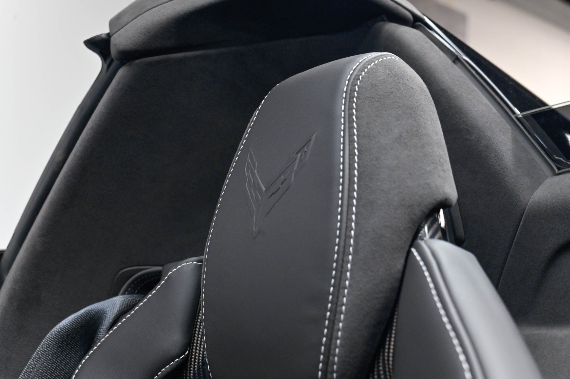 Used 2025 Chevrolet Corvette Z06 RWD image 13