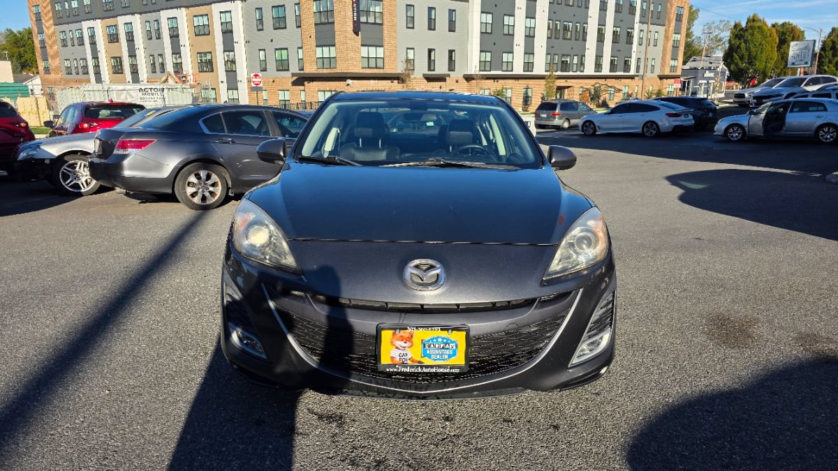Used 2011 MAZDA MAZDA3 s Grand Touring w/ Tech Pkg FWD image 2