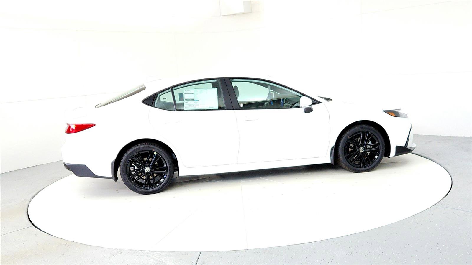 New 2026 Toyota Camry SE AWD/4WD image 6