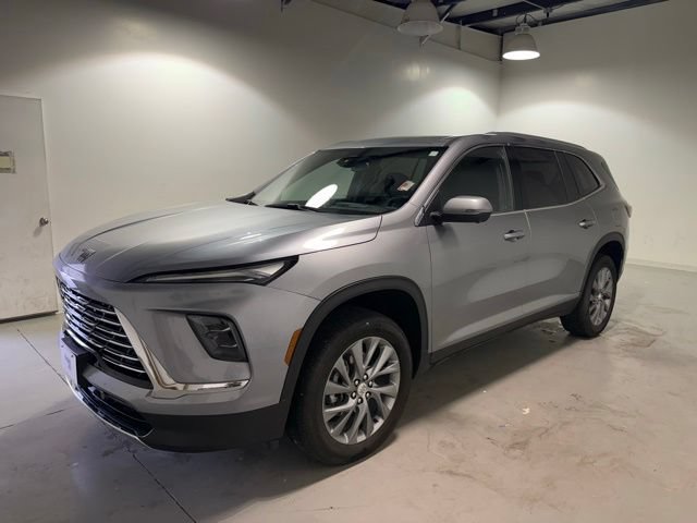 Used 2025 Buick Enclave Preferred w/ Power Package FWD image 3