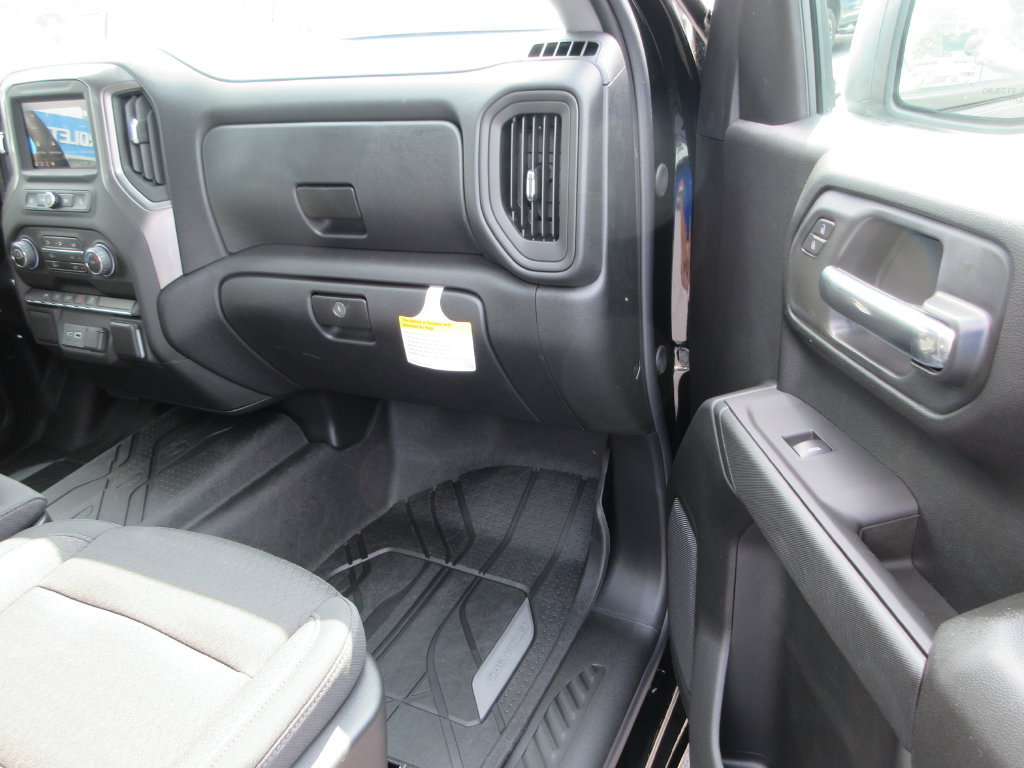 New 2026 Chevrolet Silverado 1500 Custom w/ Turbomax Blackout Package AWD/4WD image 20