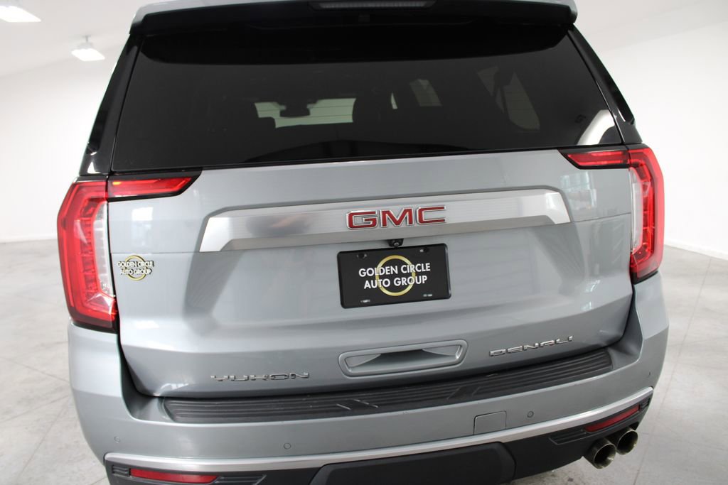 Used 2024 GMC Yukon XL Denali RWD image 8