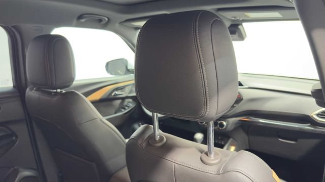 Used 2022 Chevrolet TrailBlazer ACTIV w/ Sun and Liftgate Package FWD image 16