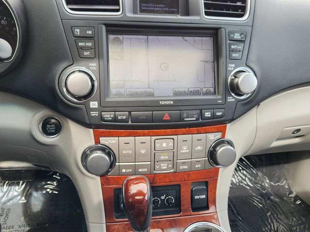 Used 2012 Toyota Highlander Limited w/ Tow Pkg AWD/4WD image 15