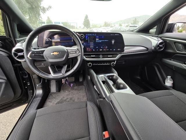 Used 2026 Chevrolet Equinox EV LT w/ Comfort Package FWD image 7