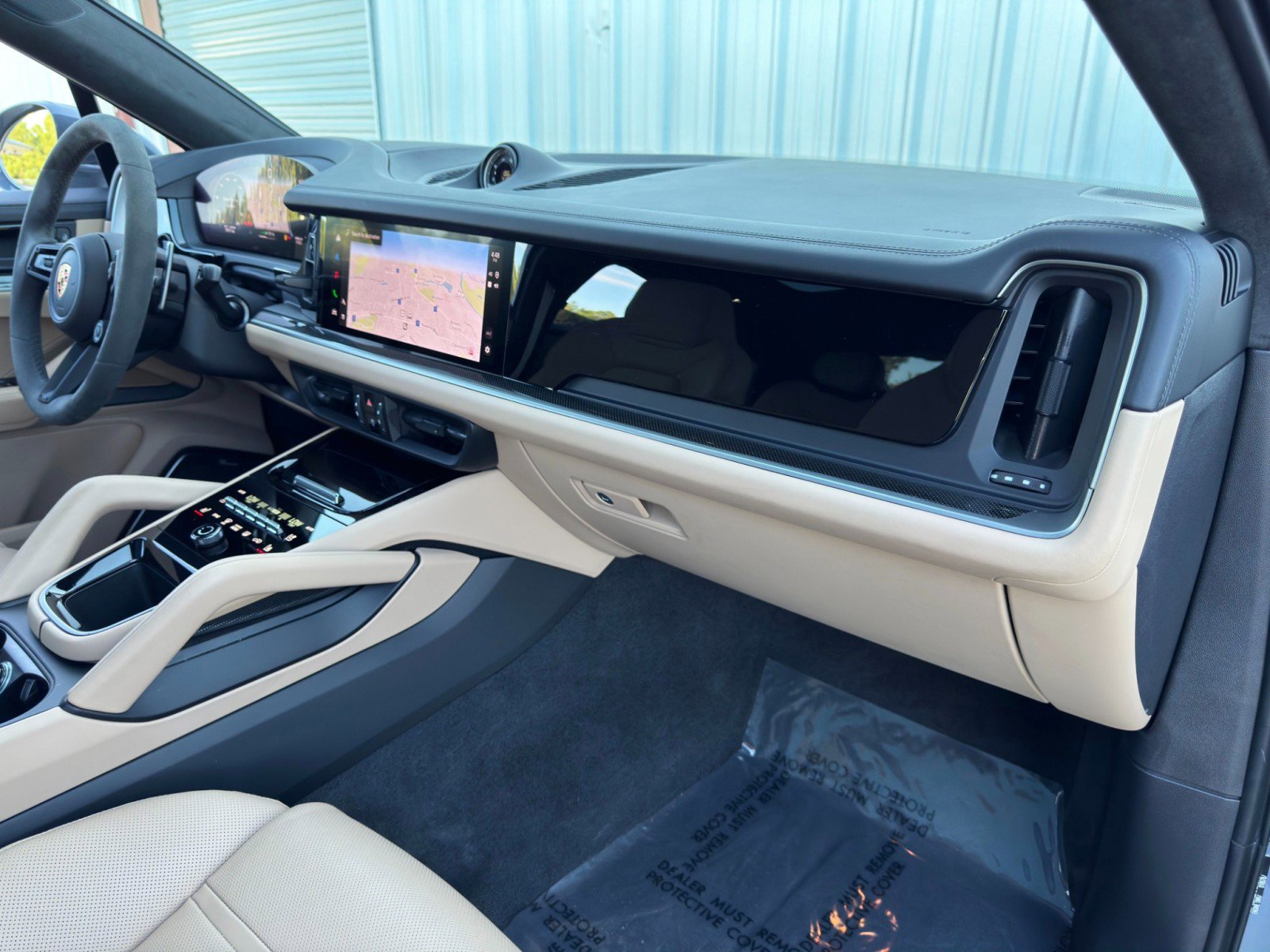 Used 2024 Porsche Cayenne Turbo AWD/4WD image 15