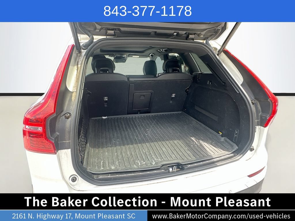 Used 2019 Volvo XC60 T5 Momentum w/ Multimedia Package AWD/4WD image 28