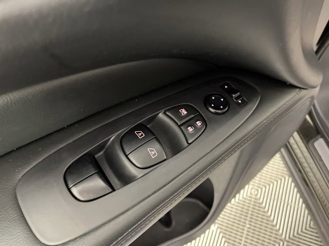 Used 2016 Nissan Pathfinder SL image 35