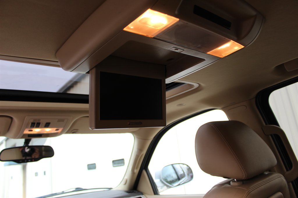 Used 2013 Cadillac Escalade ESV Premium image 18