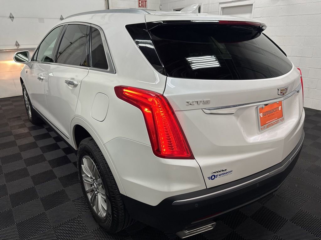 Used 2017 Cadillac XT5 Luxury w/ Driver Awareness Package image 8
