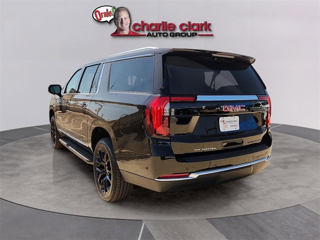 New 2026 GMC Yukon XL Elevation image 3