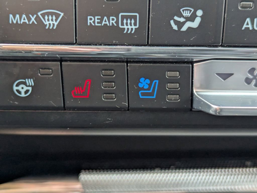 Used 2022 Ford F150 Lariat w/ Equipment Group 502A High image 24