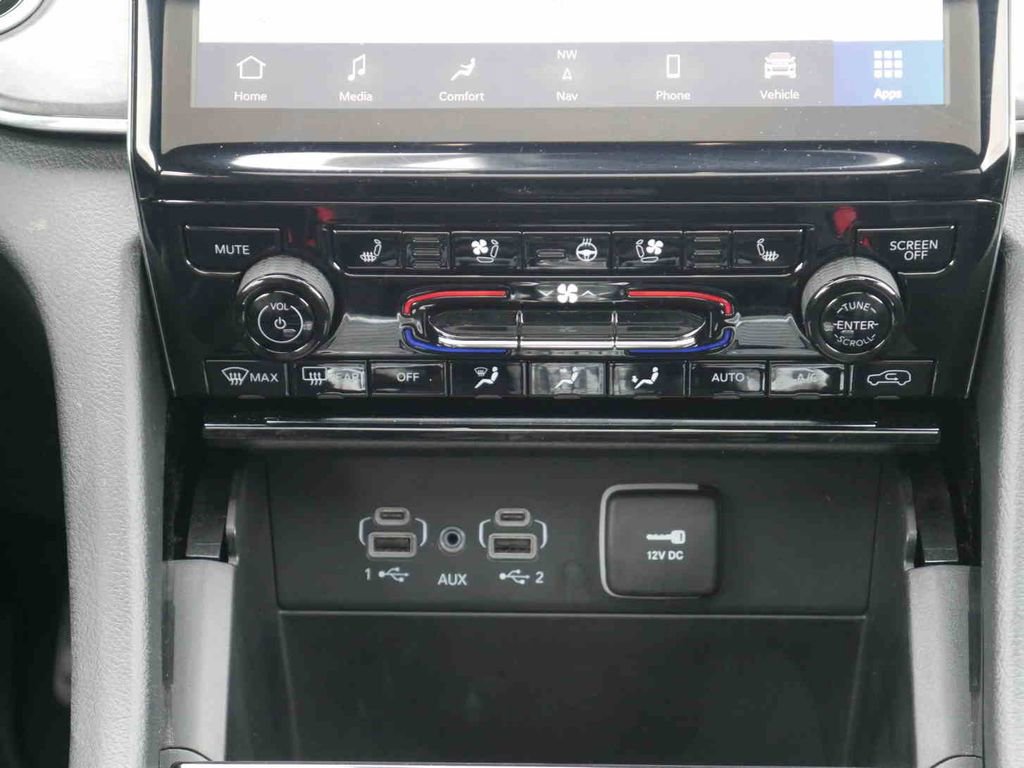 Used 2024 Jeep Grand Cherokee Overland image 8