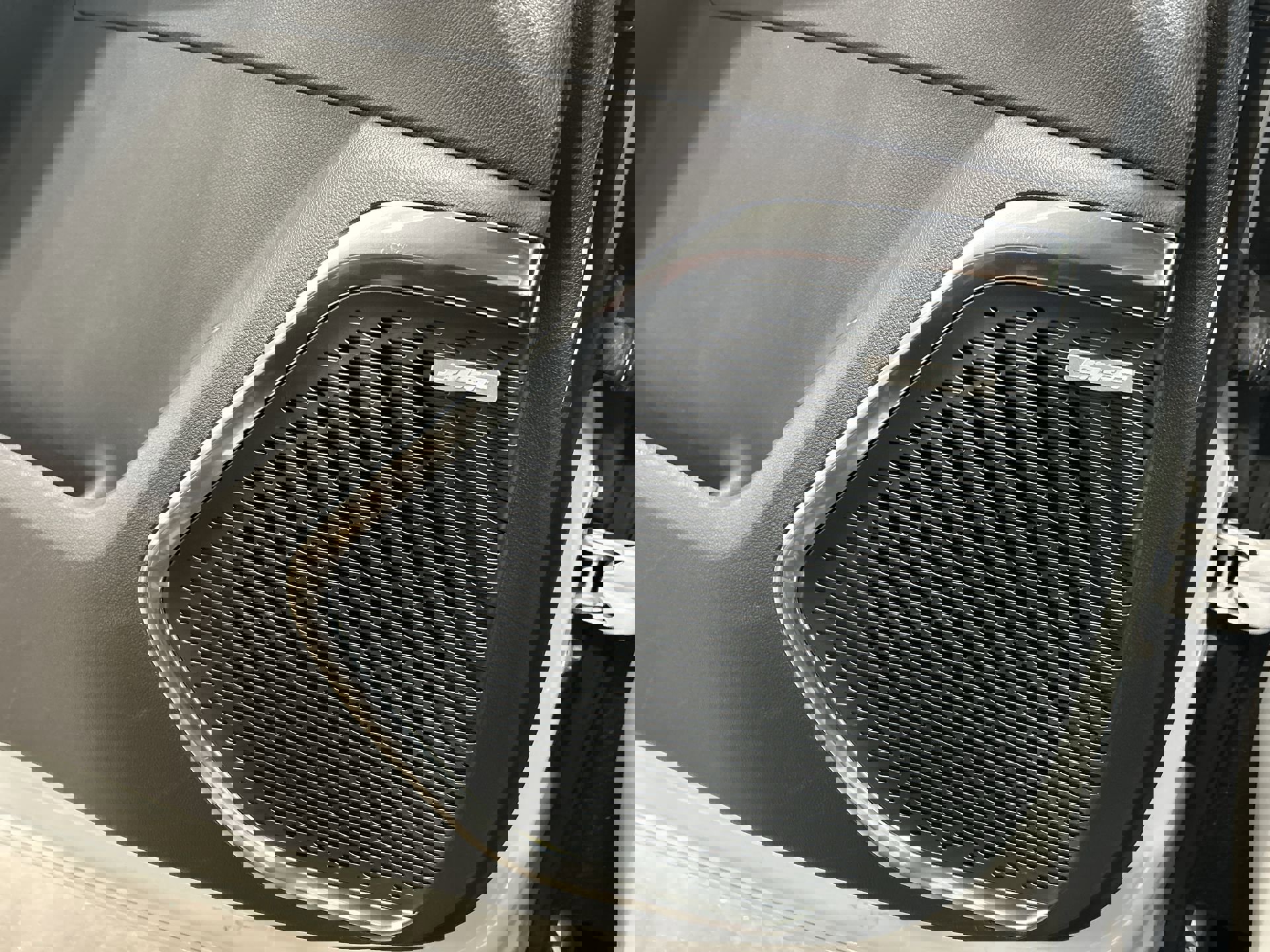 Certified 2024 GMC Acadia Elevation image 25