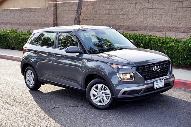 New 2026 Hyundai Venue SE FWD image 3