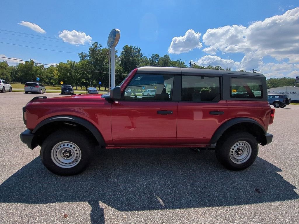 New 2025 Ford Bronco 4-Door image 7