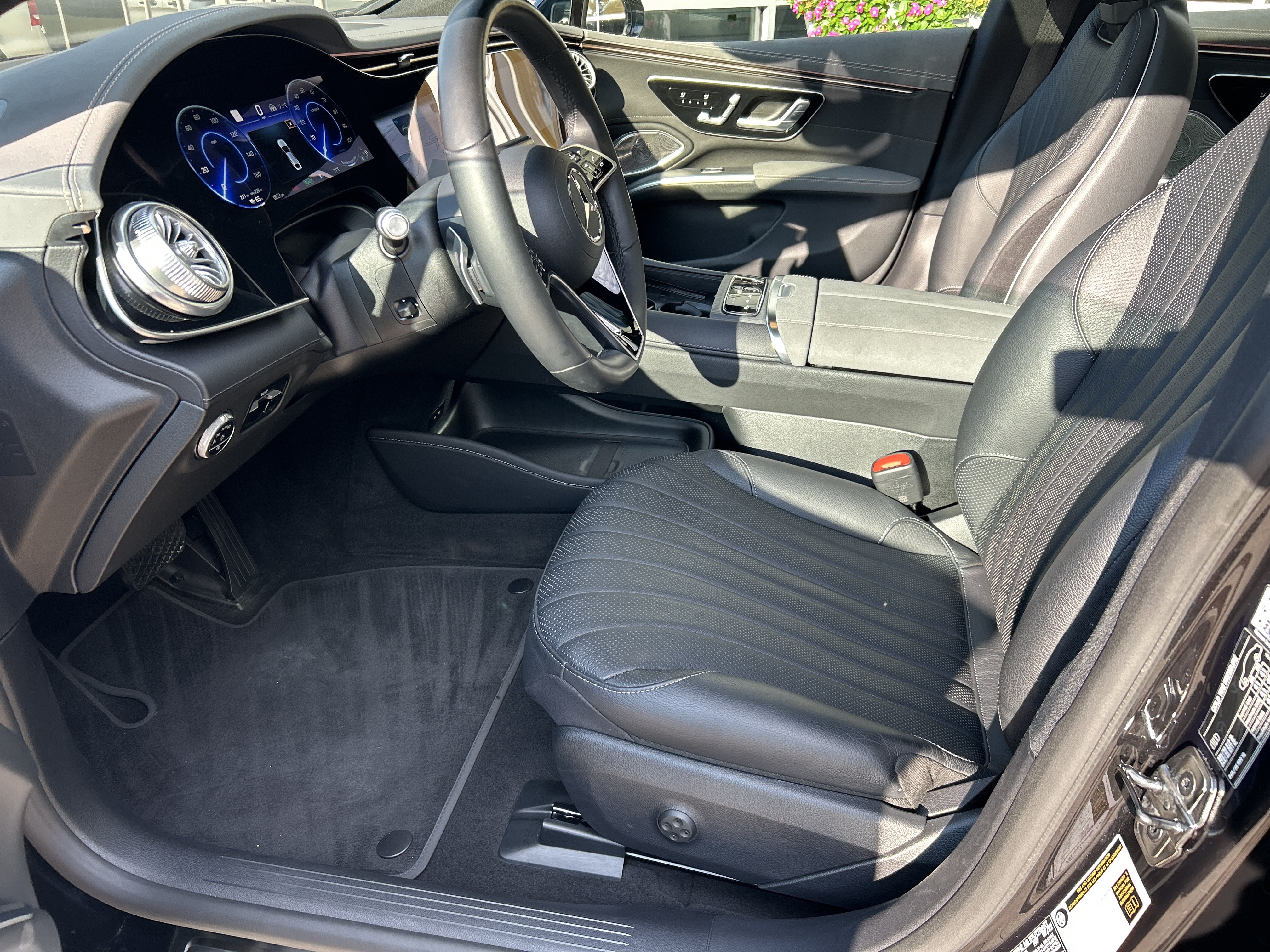 Certified 2023 Mercedes-Benz EQS 580 4MATIC Sedan image 19