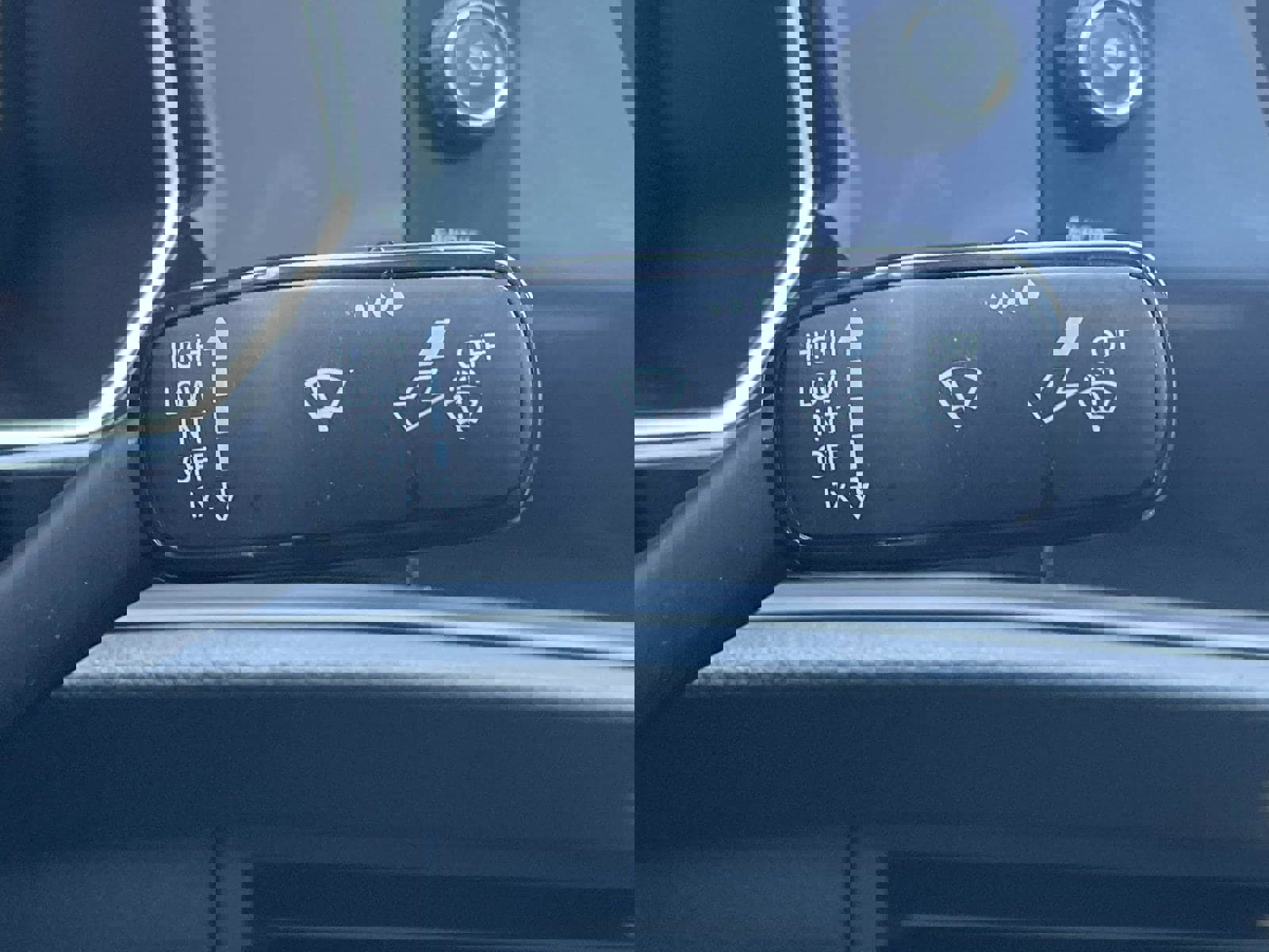 Used 2019 Volkswagen Jetta SEL Premium FWD image 25