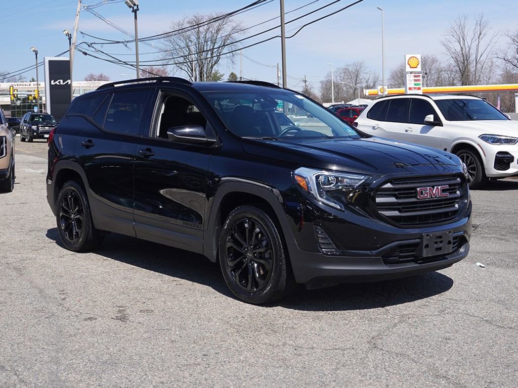 Used 2020 GMC Terrain SLE w/ Driver Convenience Package image 2