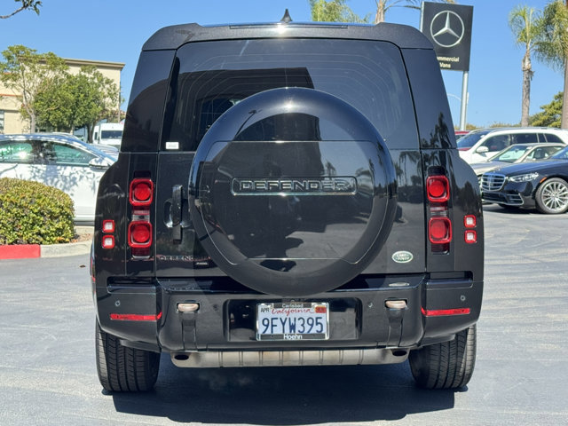 Used 2023 Land Rover Defender 130 X-Dynamic SE image 14