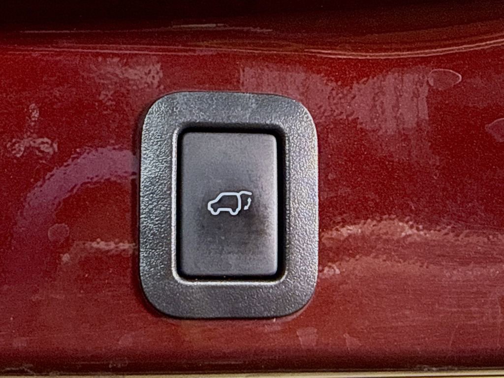 Certified 2019 Toyota Highlander Limited Platinum AWD/4WD image 32