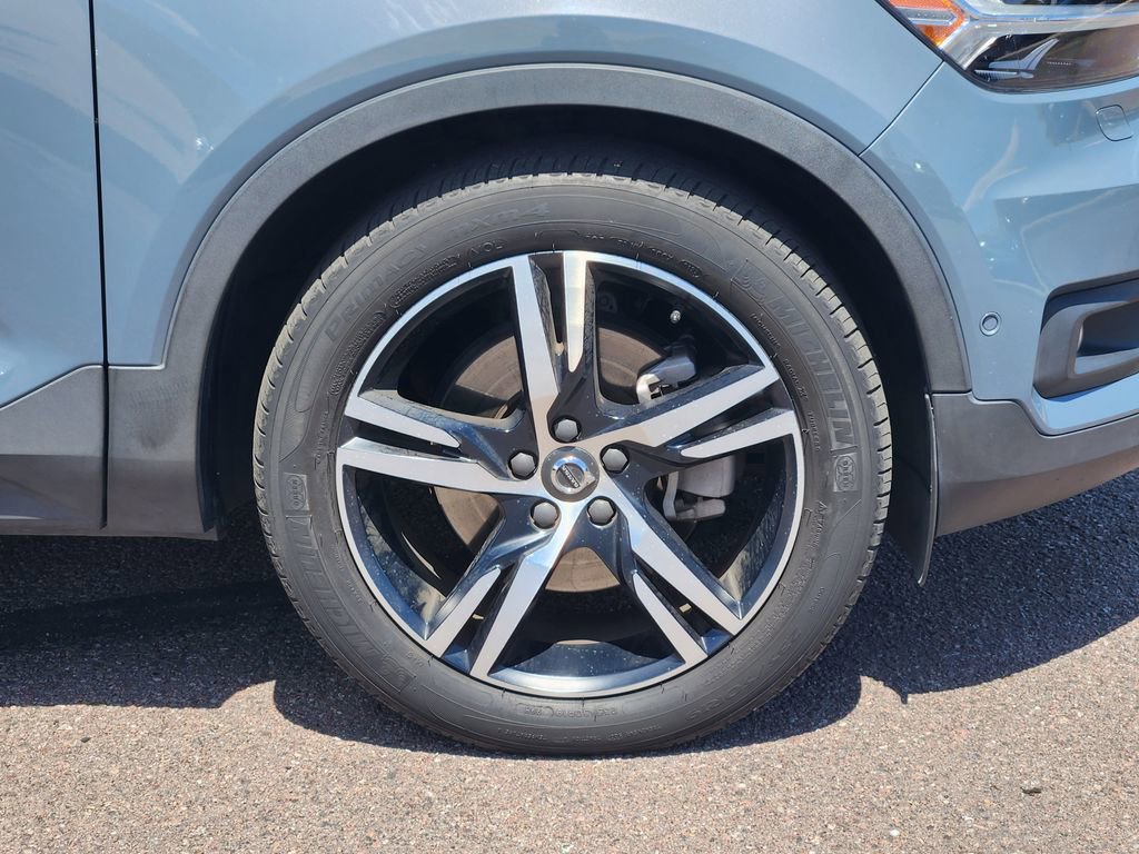 Used 2022 Volvo XC40 T5 R-Design AWD/4WD image 30