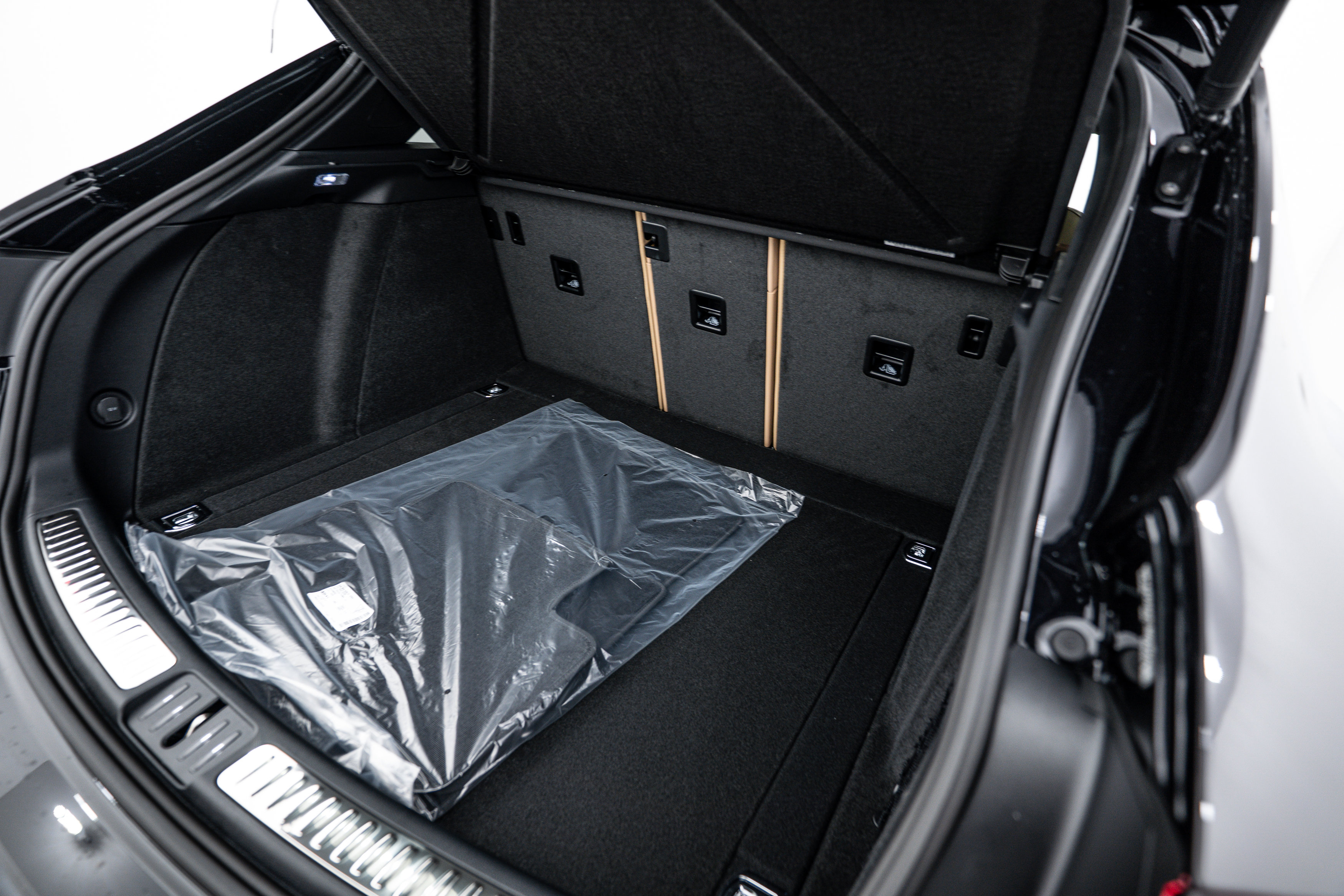 New 2026 Porsche Macan image 25