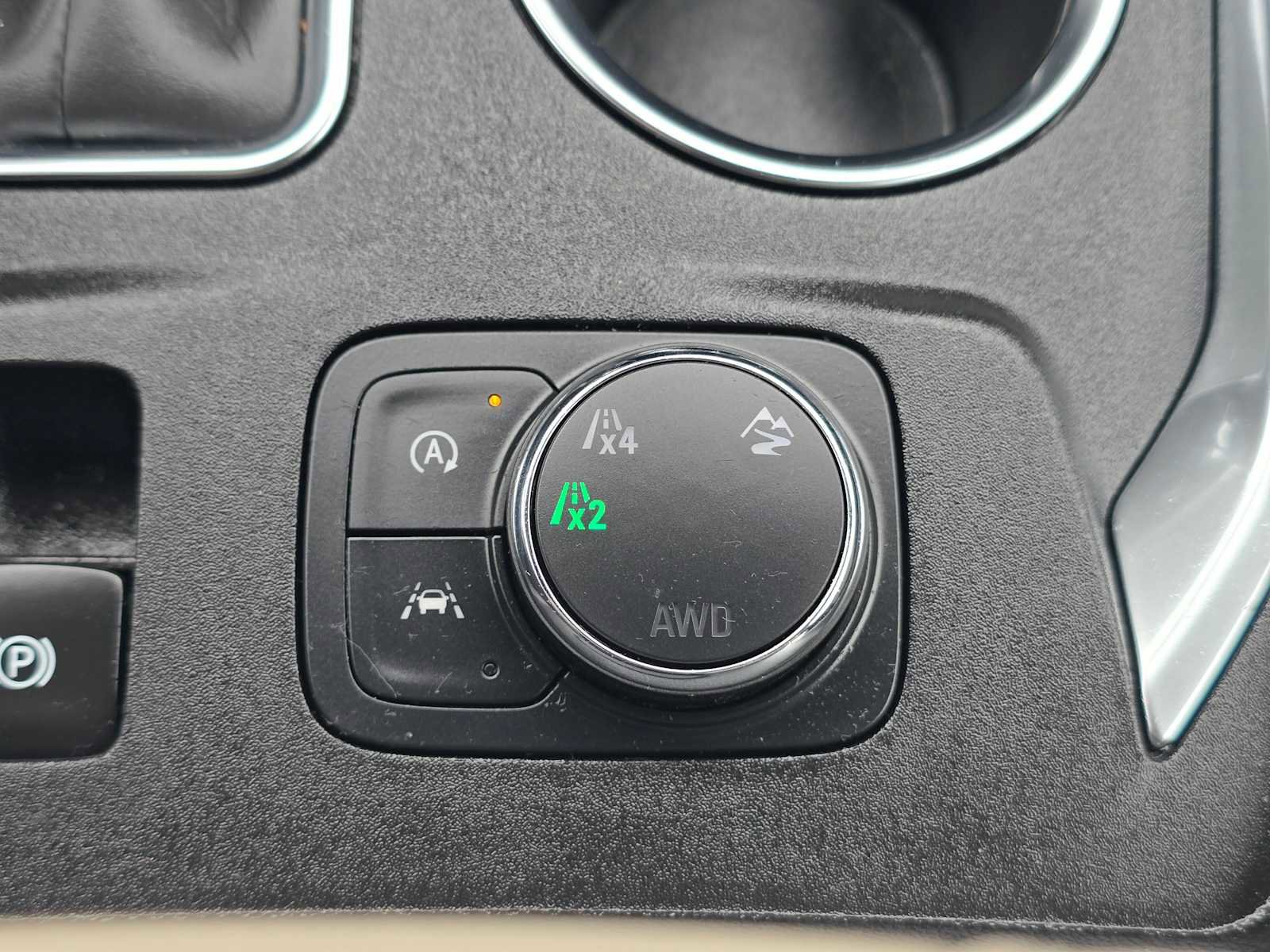 Used 2023 Chevrolet Traverse LS AWD/4WD image 30