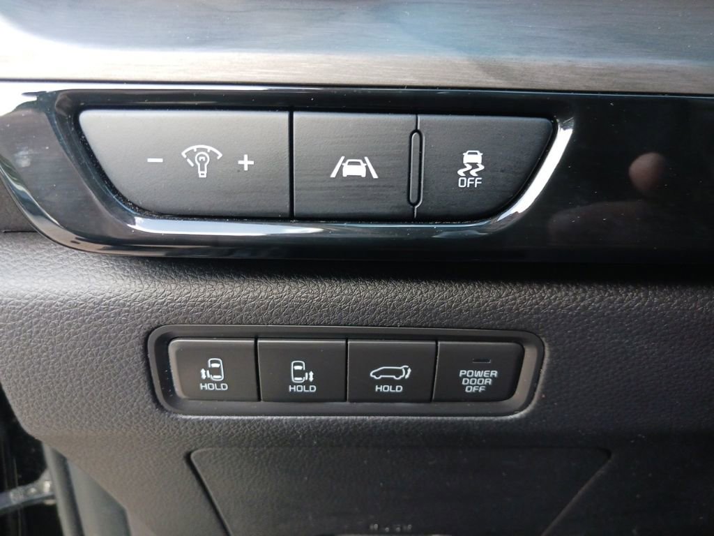 Used 2024 Kia Carnival SX FWD image 11