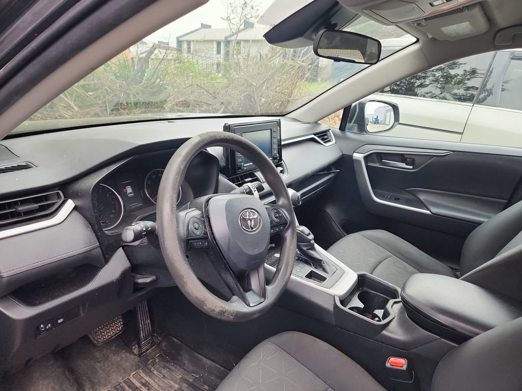 Used 2021 Toyota RAV4 XLE image 7