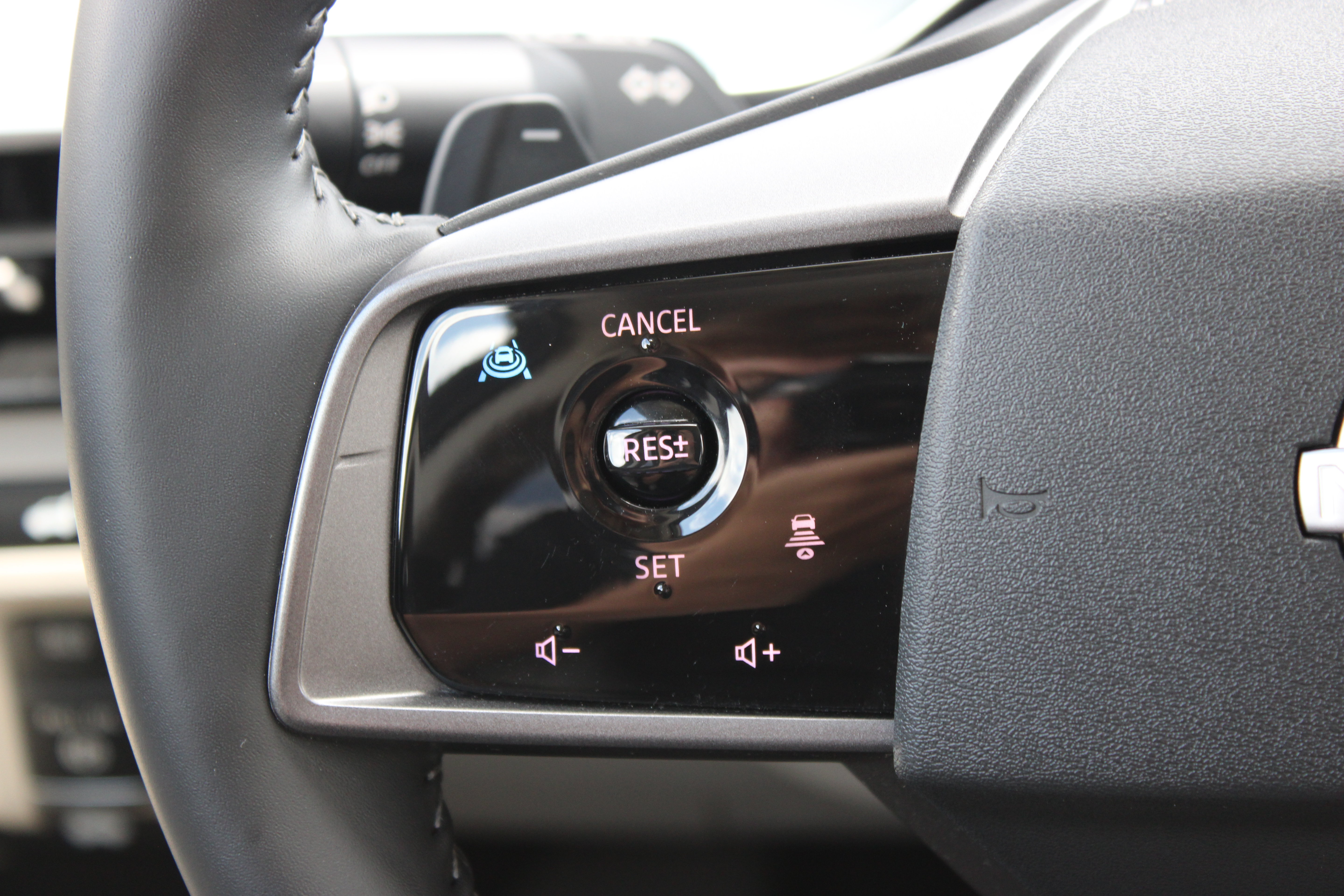 Certified 2025 Nissan Murano SL AWD/4WD image 24