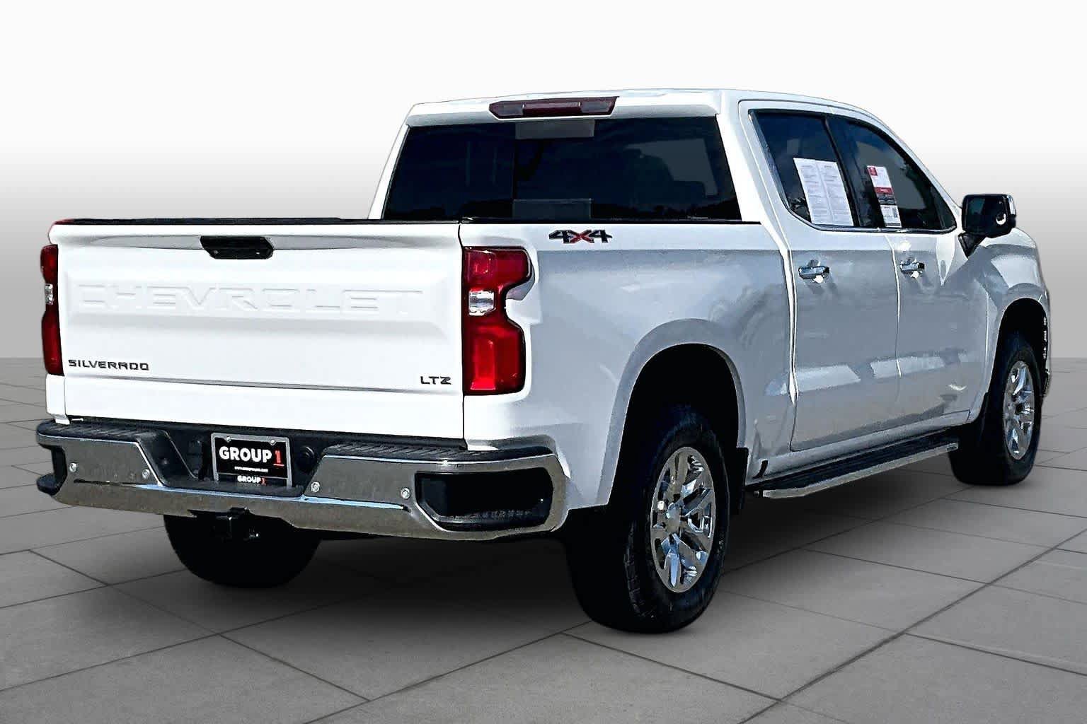 Used 2021 Chevrolet Silverado 1500 LTZ w/ LTZ Convenience Package II AWD/4WD image 12
