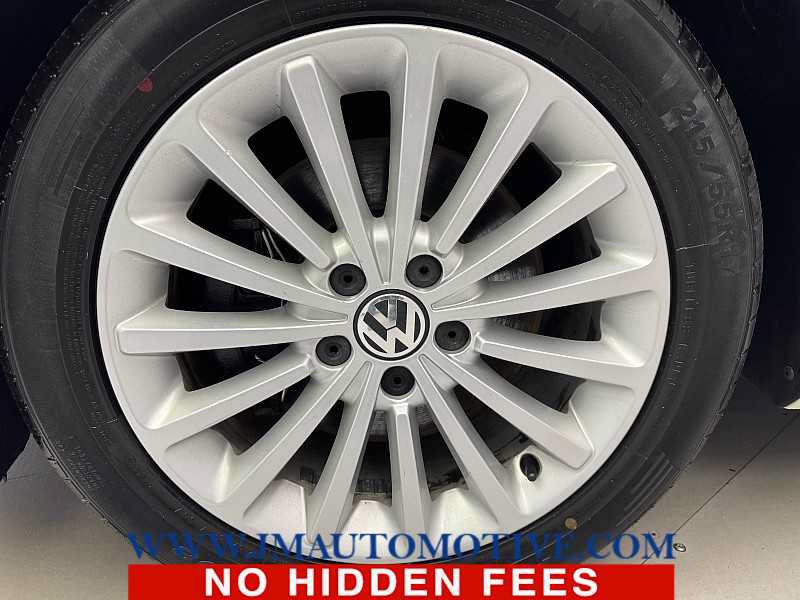 Used 2017 Volkswagen Passat 1.8T SE FWD image 9