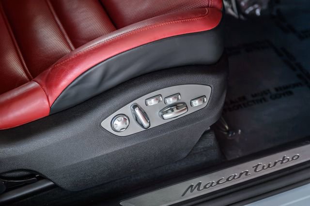 Used 2020 Porsche Macan Turbo image 43