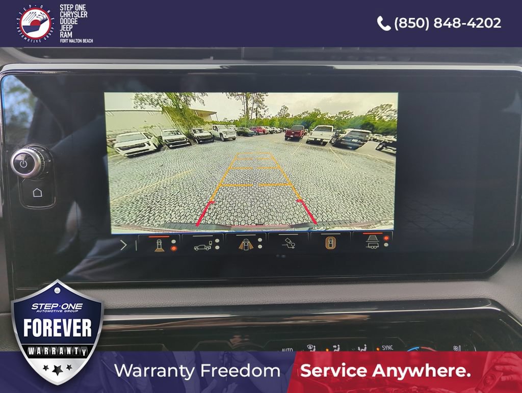Used 2024 GMC Sierra 2500 AT4 w/ Technology Package AWD/4WD image 25