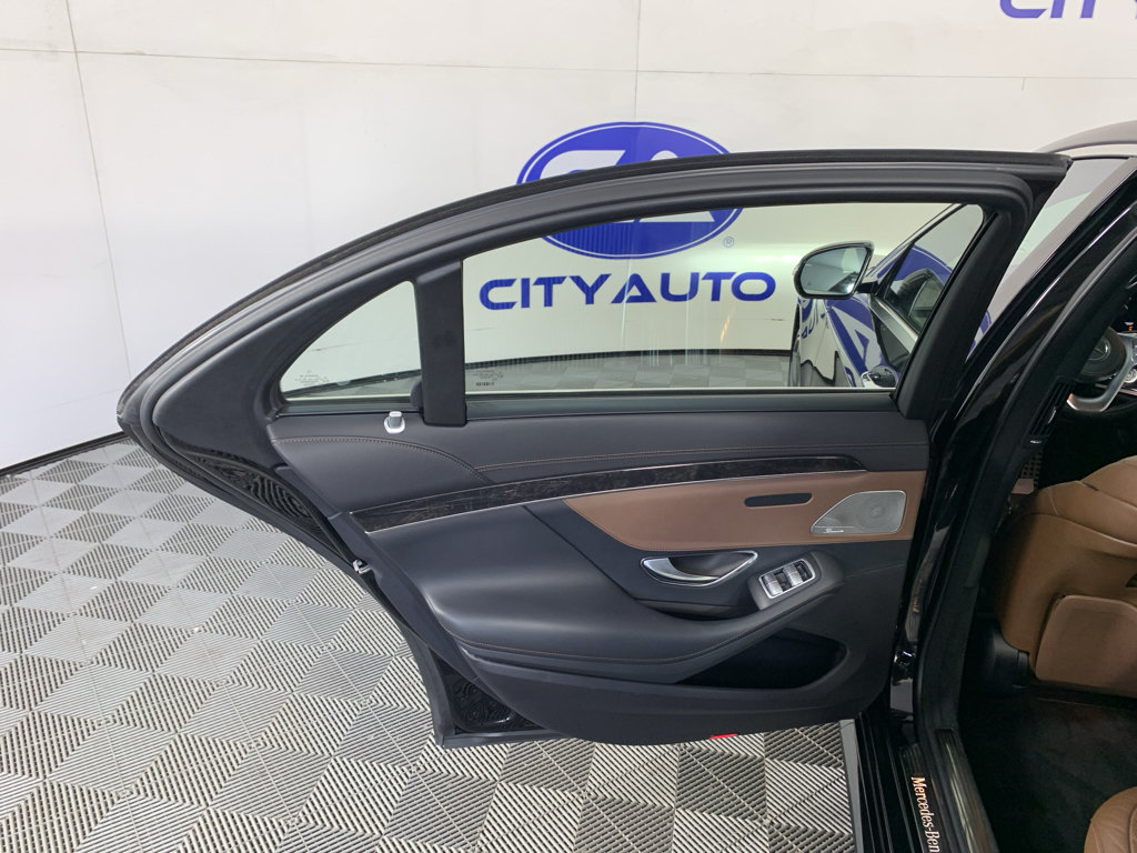Used 2018 Mercedes-Benz S 450 Sedan image 32