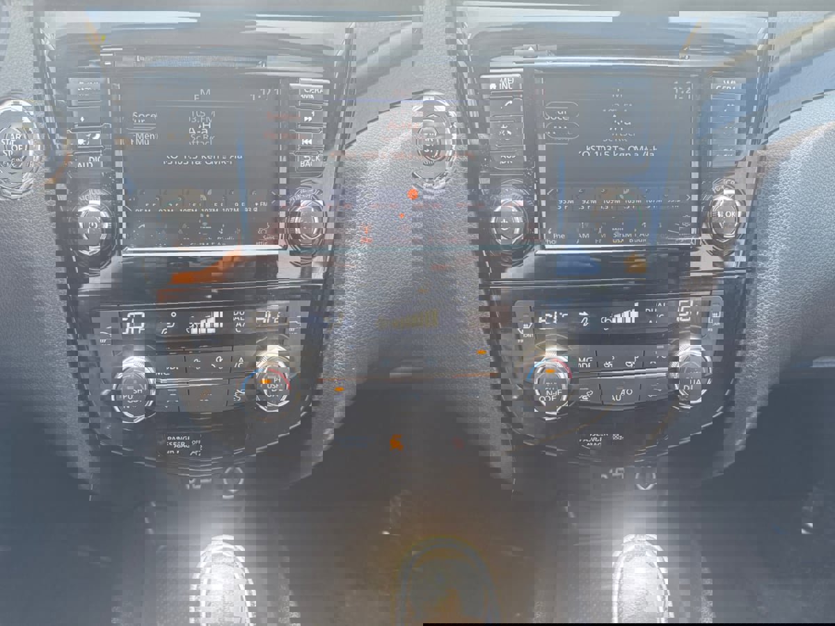 Used 2022 Nissan Rogue Sport SV image 14