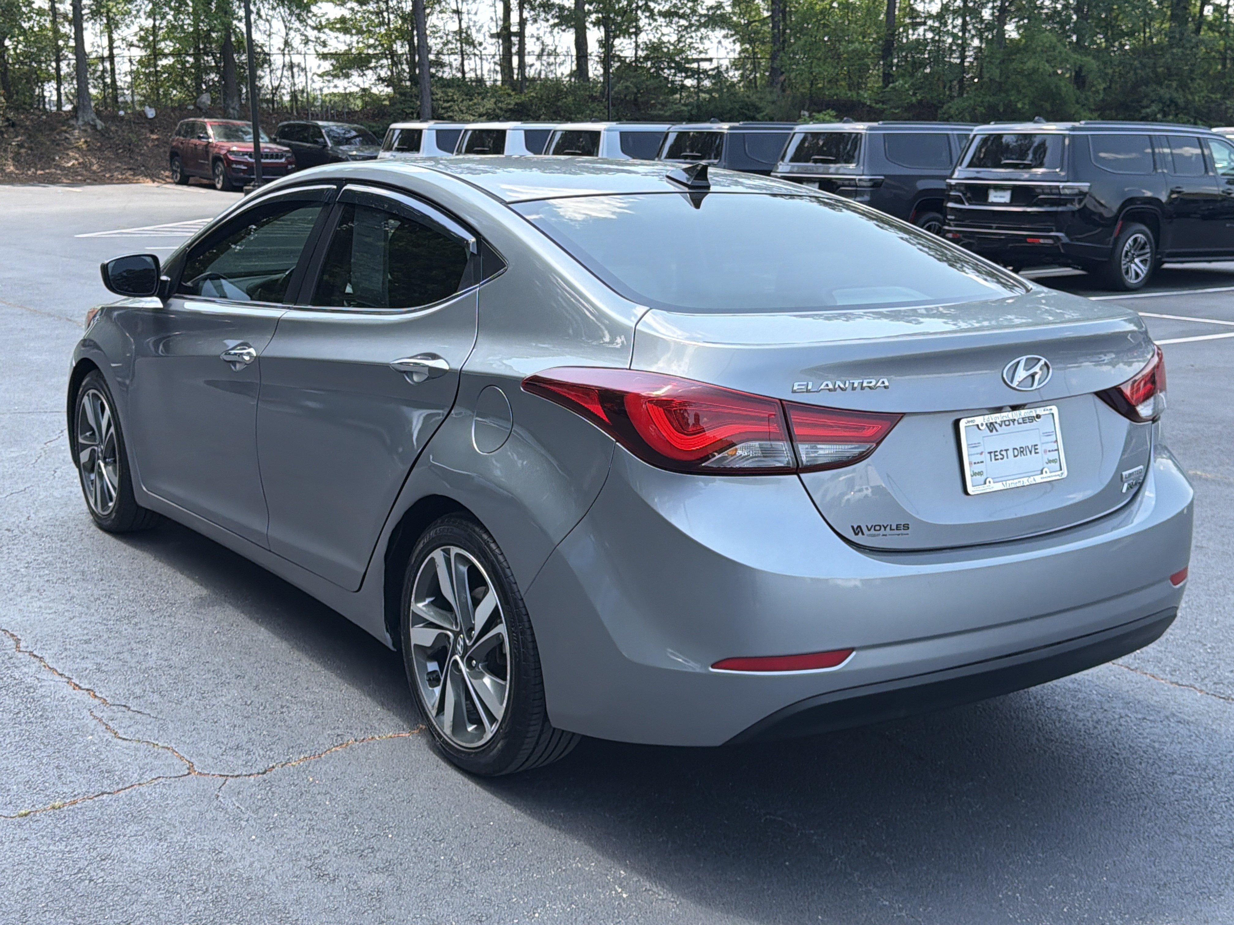 Used 2014 Hyundai Elantra Limited w/ Option Group 03 FWD image 6