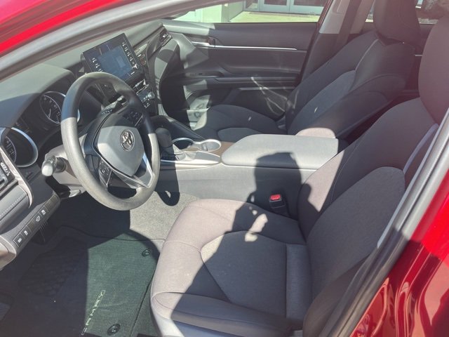 Used 2021 Toyota Camry LE image 11