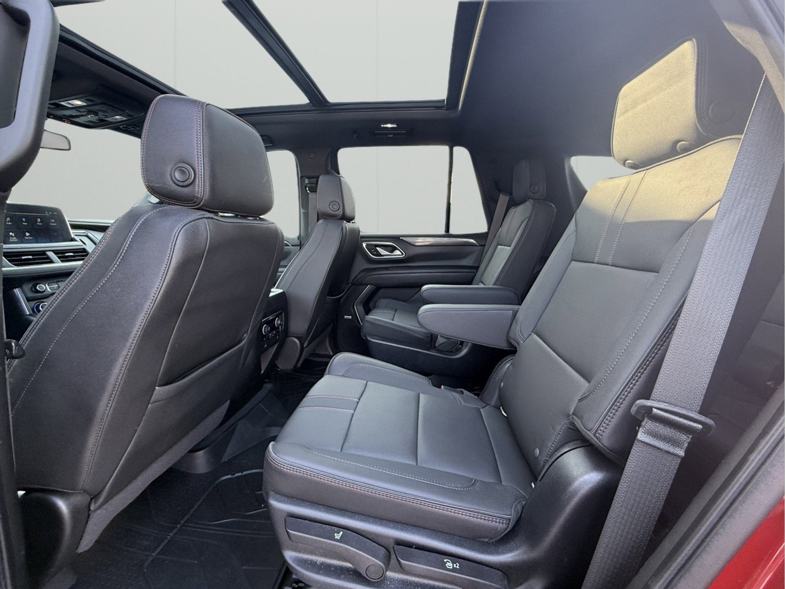 Used 2022 Chevrolet Tahoe RST w/ Luxury Package image 8