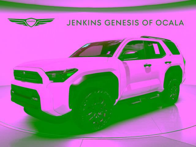 Used 2025 Toyota 4Runner SR5 AWD/4WD image 7