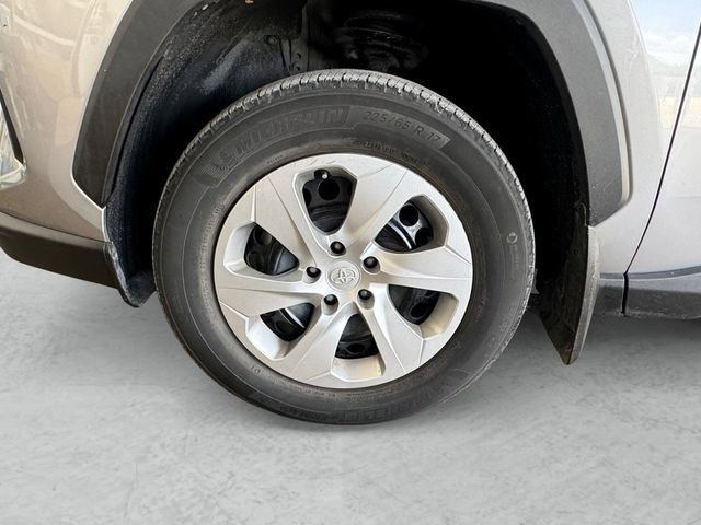 Used 2023 Toyota RAV4 LE FWD image 23